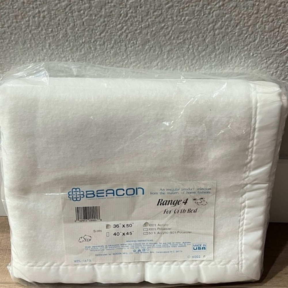 Vintage Beacon Baby Classic Virgin Acrylic Blanket 36 X 50”White Nylon Trim NWT‎ - Picture 3 of 6